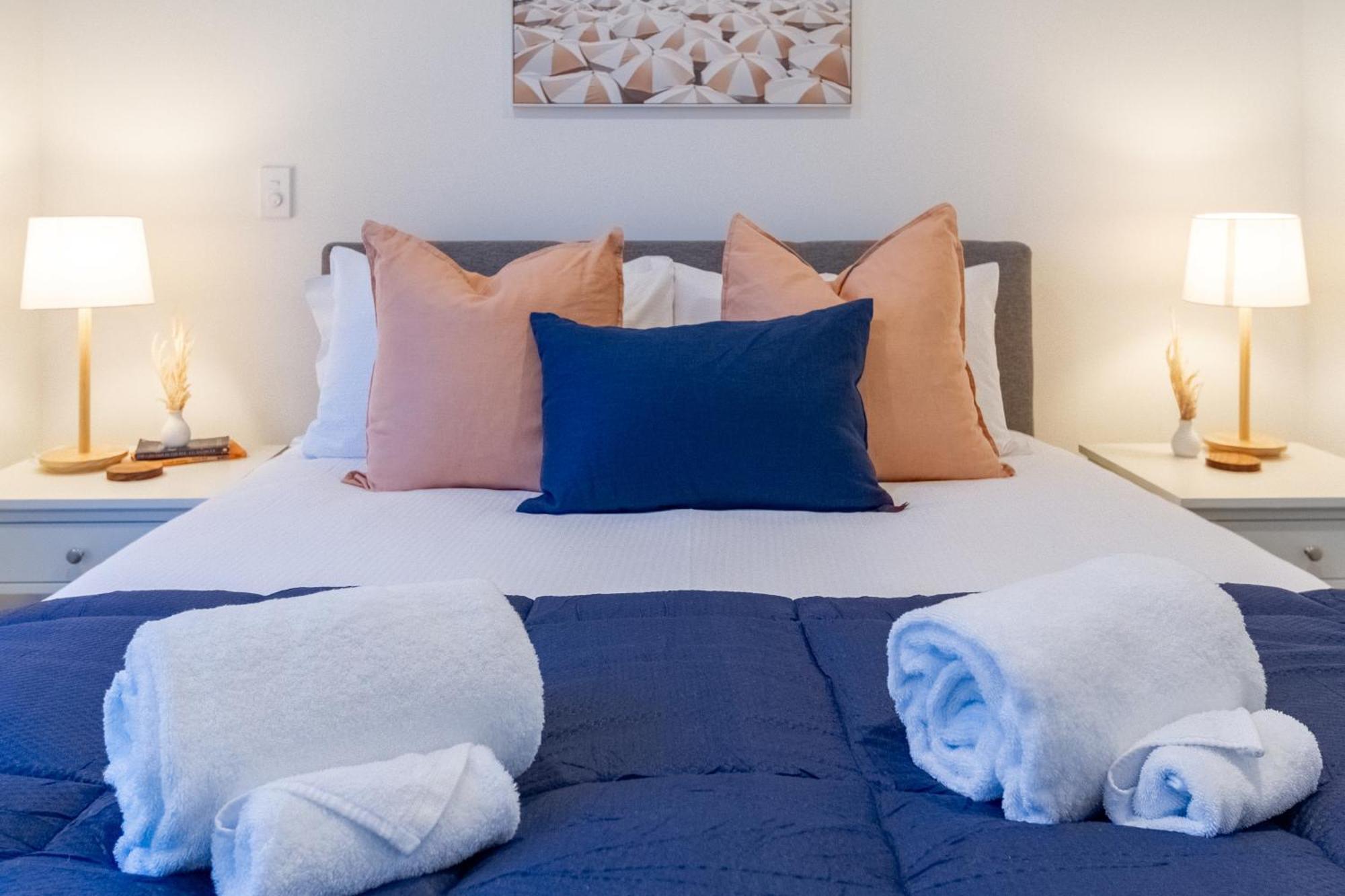 Urban Elegance - 2 Bed, 2 Bath In The Cbd Leilighet Christchurch Eksteriør bilde
