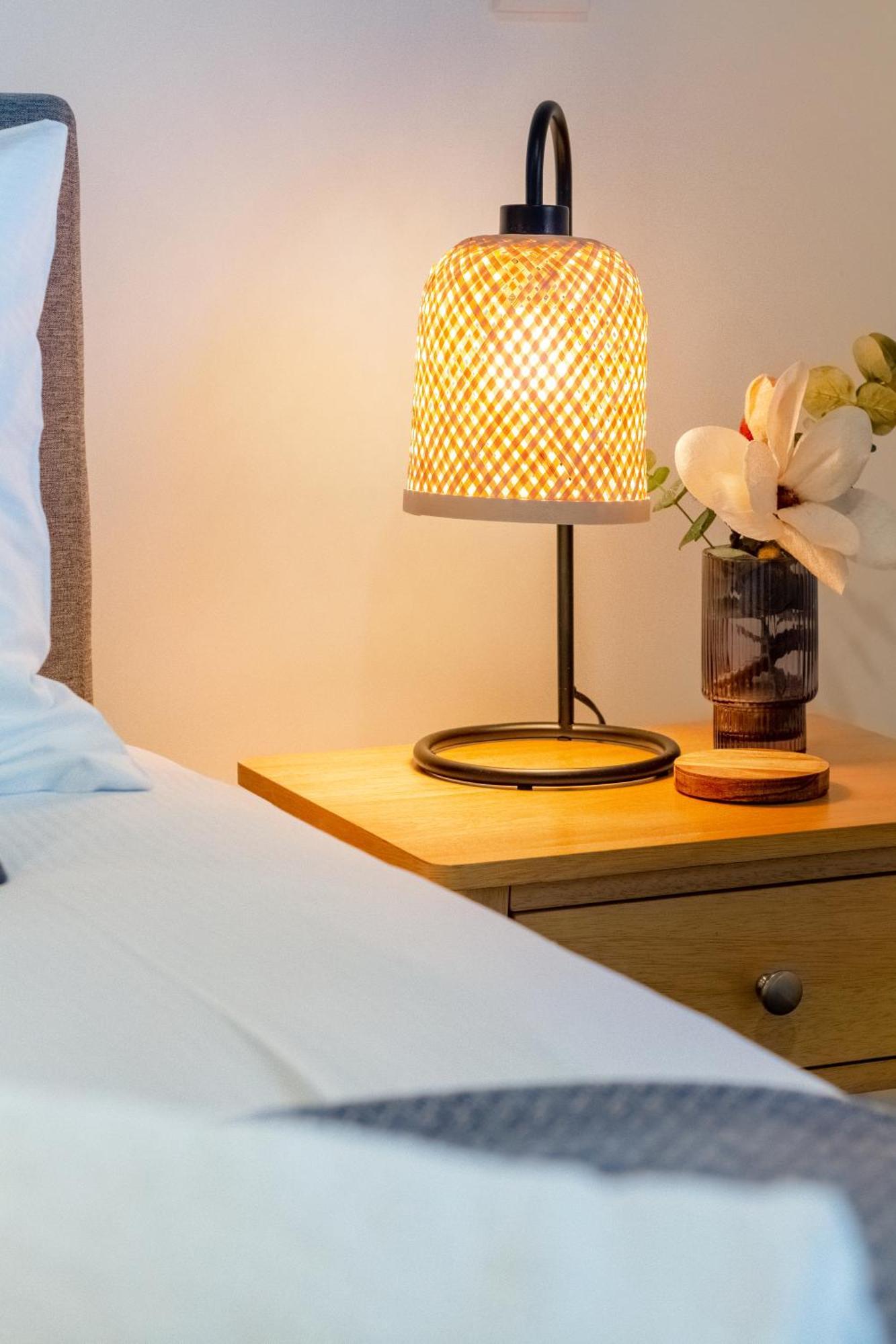 Urban Elegance - 2 Bed, 2 Bath In The Cbd Leilighet Christchurch Eksteriør bilde